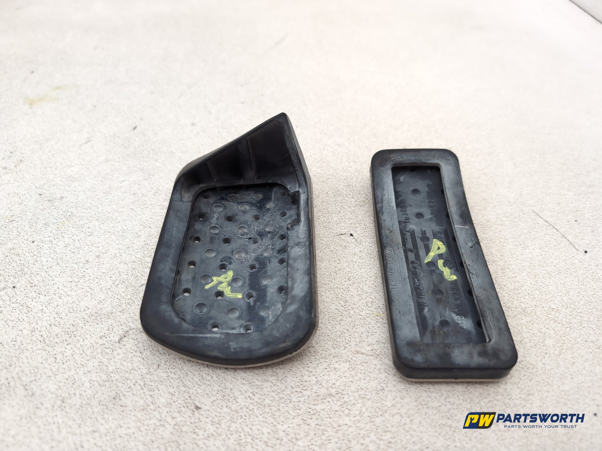 Mercedes-Benz B200 B-Class W245 Pedal Cover A1702900182 2005-2011 - photo 4