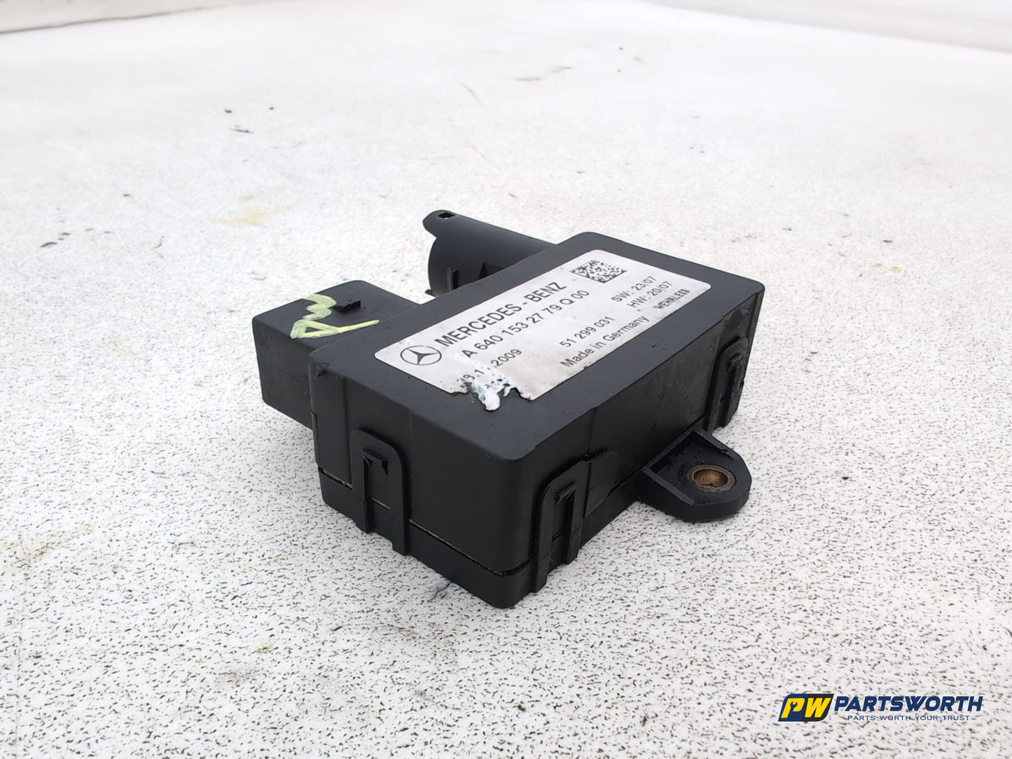 Mercedes-Benz B200 B-Class W245 2.0l Diesel Glow Plug Relay Module A6401532779 - photo 4