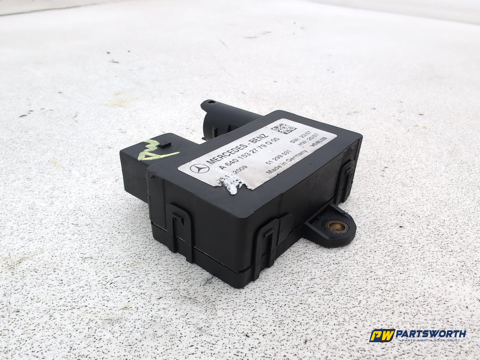 Mercedes-Benz B200 B-Class W245 2.0l Diesel Glow Plug Relay Module A6401532779 - photo 4