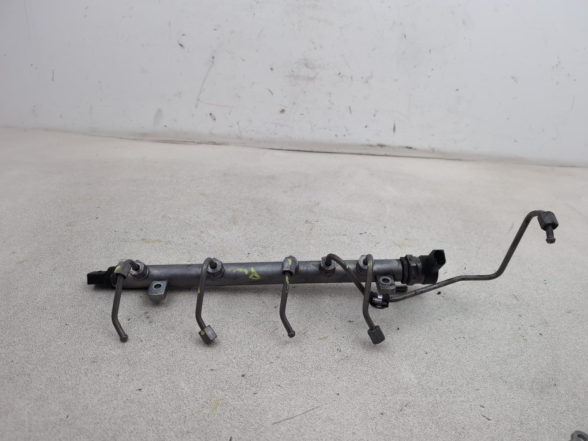 Mercedes-Benz B200 B-Class W245 2.0l Diesel Fuel Rail A6400702395 2005-2011 - photo 4