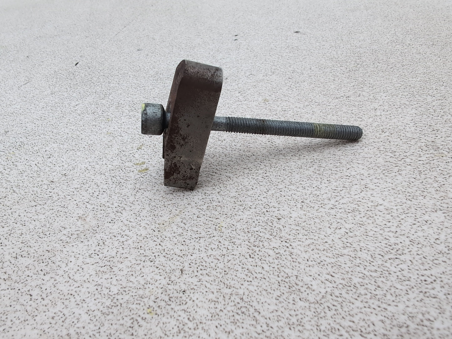 Mercedes-Benz B200 B-Class W245 2.0l Diesel Fuel Injecor Holding Clamp 2005-2011 - photo 4