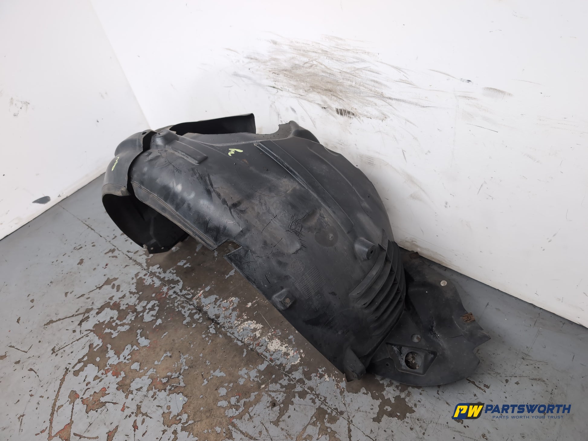 Mercedes-Benz E220 E-Class W212 Moulding Wheel Arch Front Rh Driver Side - photo 4