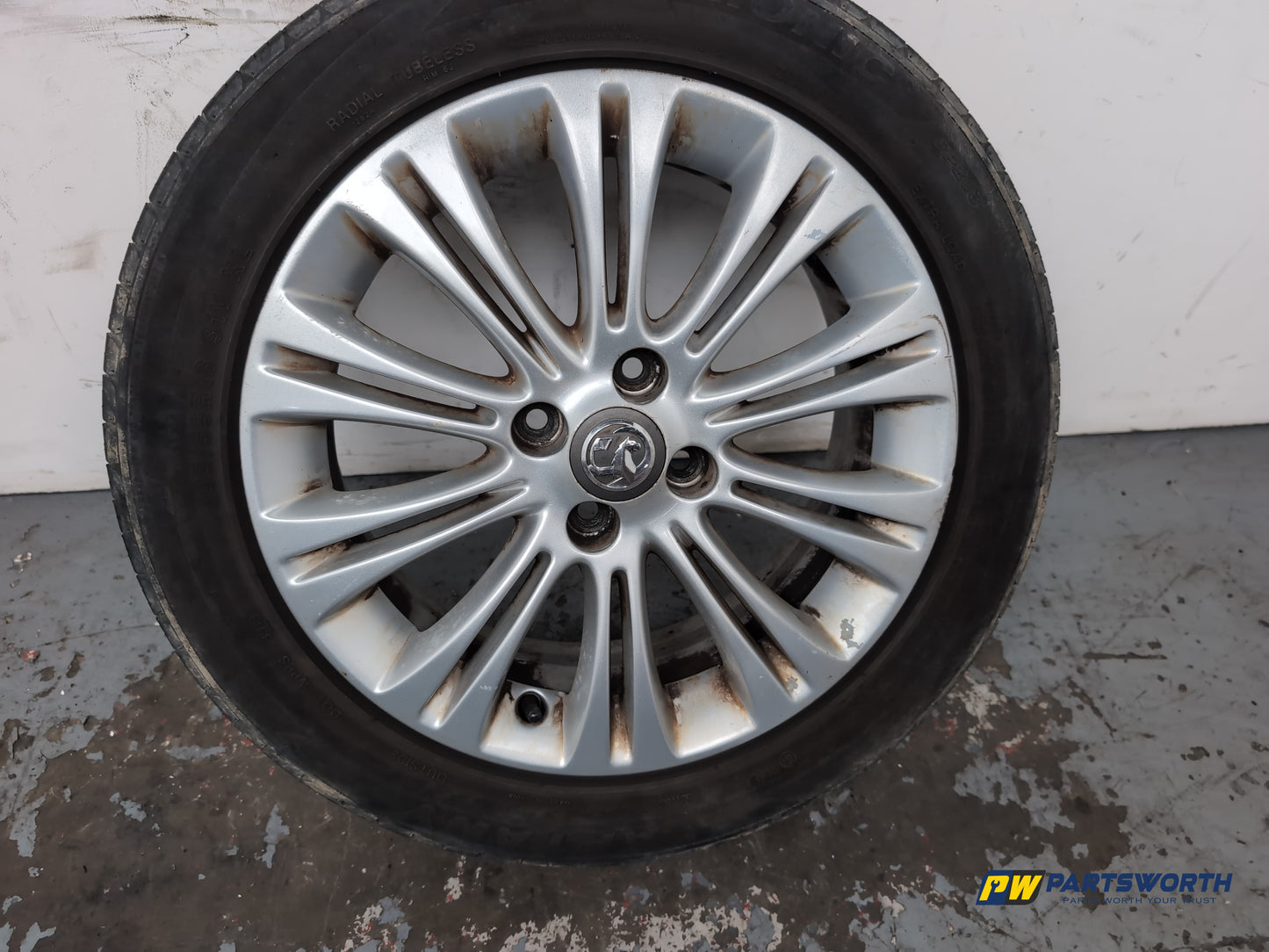 Vauxhall Corsa Se Alloy Wheel With Tyre 195/55 R16 13298019 - photo 4