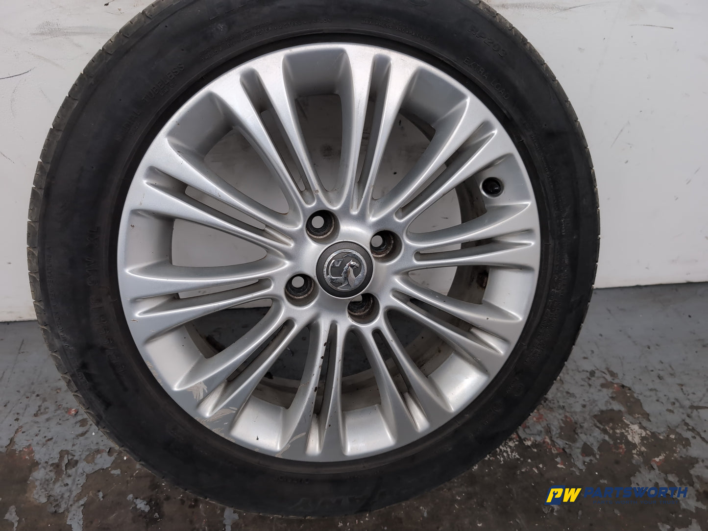 Vauxhall Corsa Se Alloy Wheel With Tyre 195/55 R16 13298019 - photo 4