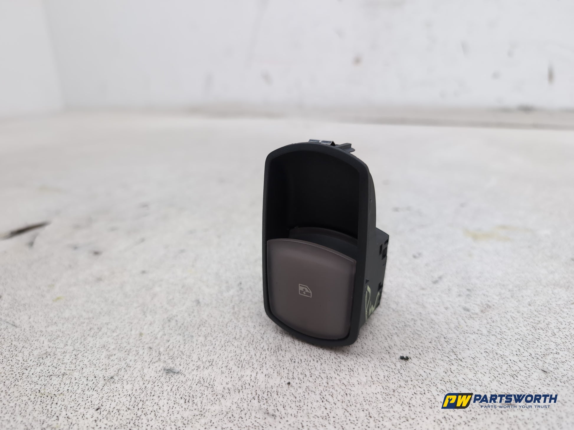 Vauxhall Corsa Se Door Window Switch Left Passenger Side Front 13206806 - photo 4