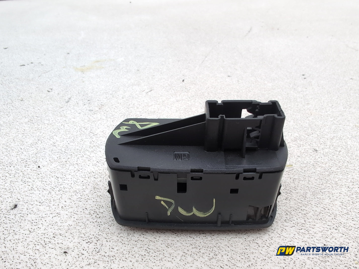 Vauxhall Corsa Se Front Window Switch Driver Side Right 13258522 2006-2014 - photo 4