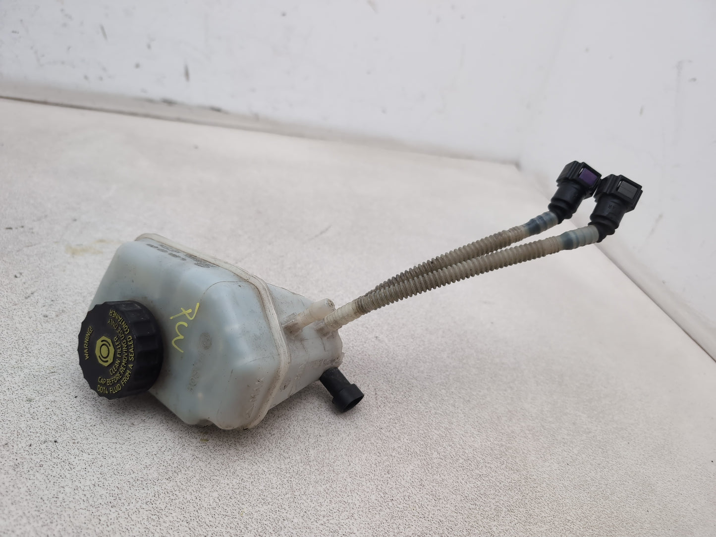 Vauxhall Corsa Se 1.2l Petrol Brake Fluid Reservor 0204051244 2006-2014 - photo 4