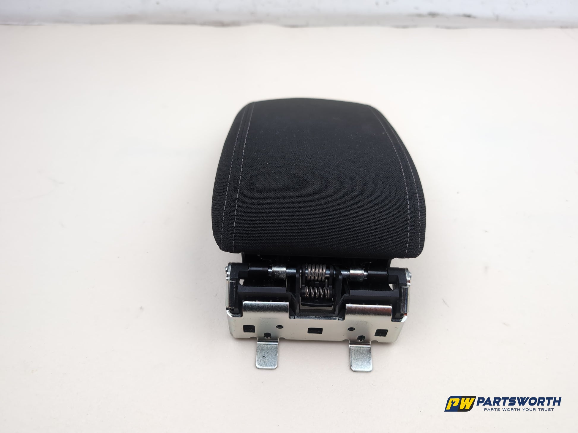 Peugeot 308 Allure Blue Hdi Centre Console Armrest 2013-2021 - photo 10