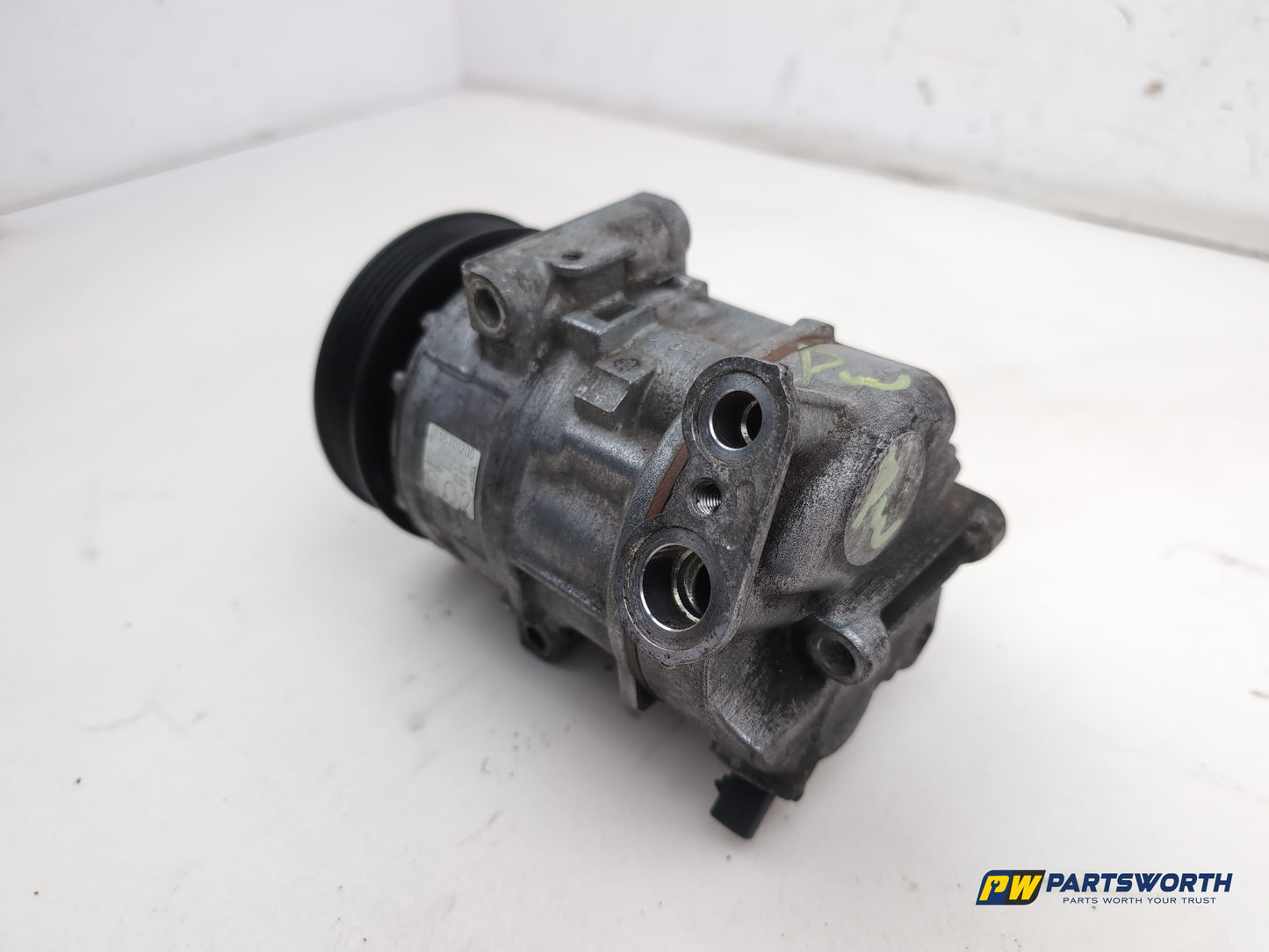 Vauxhall Corsa Se 1.2l Petrol Air Conditioning Compressor 55701200 2006-2014 - photo 4