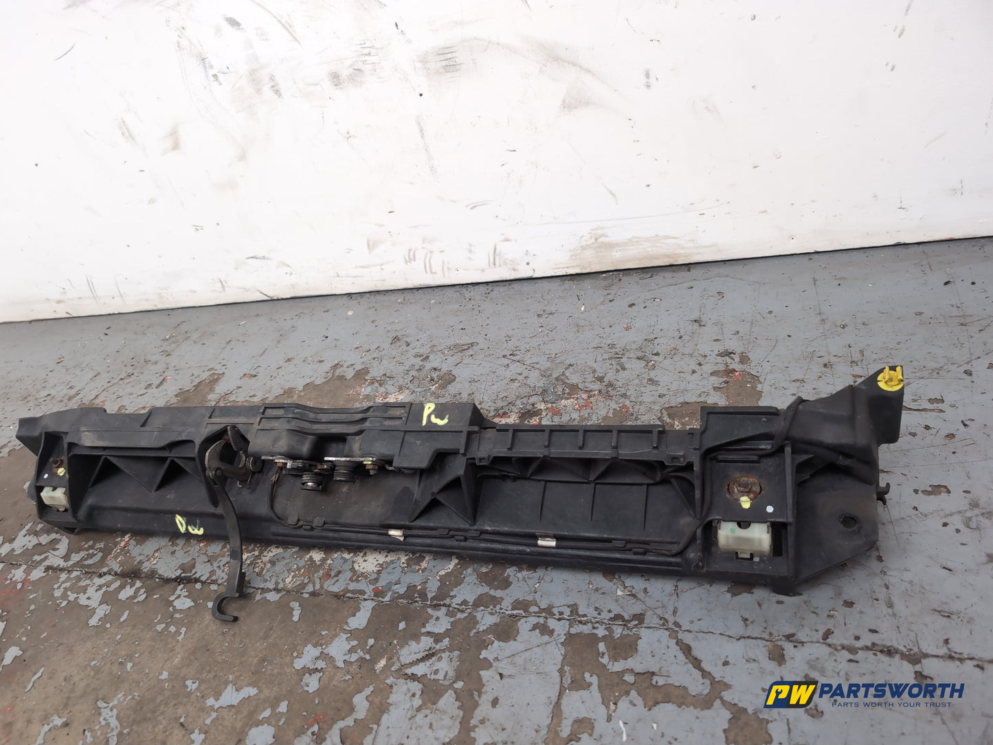 Peugeot 308 Allure Blue Hdi Front Slam Panel Bonnet Catch Latch 9807148180 - photo 4