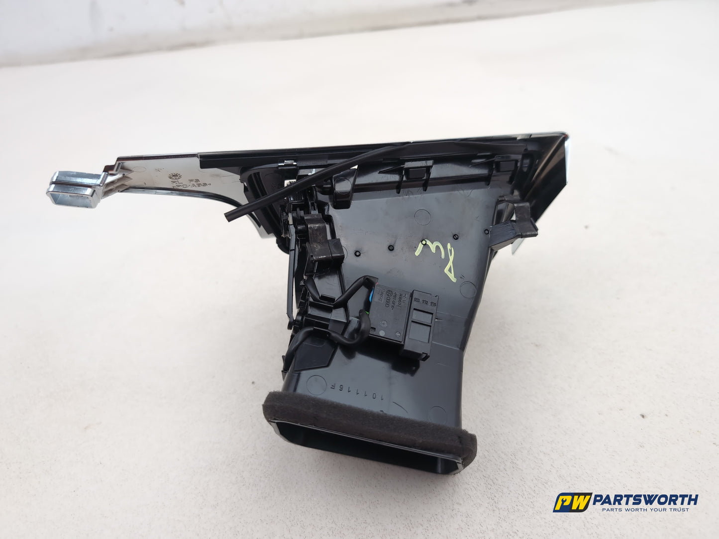 Audi A6 S Line Black Ed Tdi Quat Dashboard Air Vent Right Driver Side 4g2820902 - photo 4