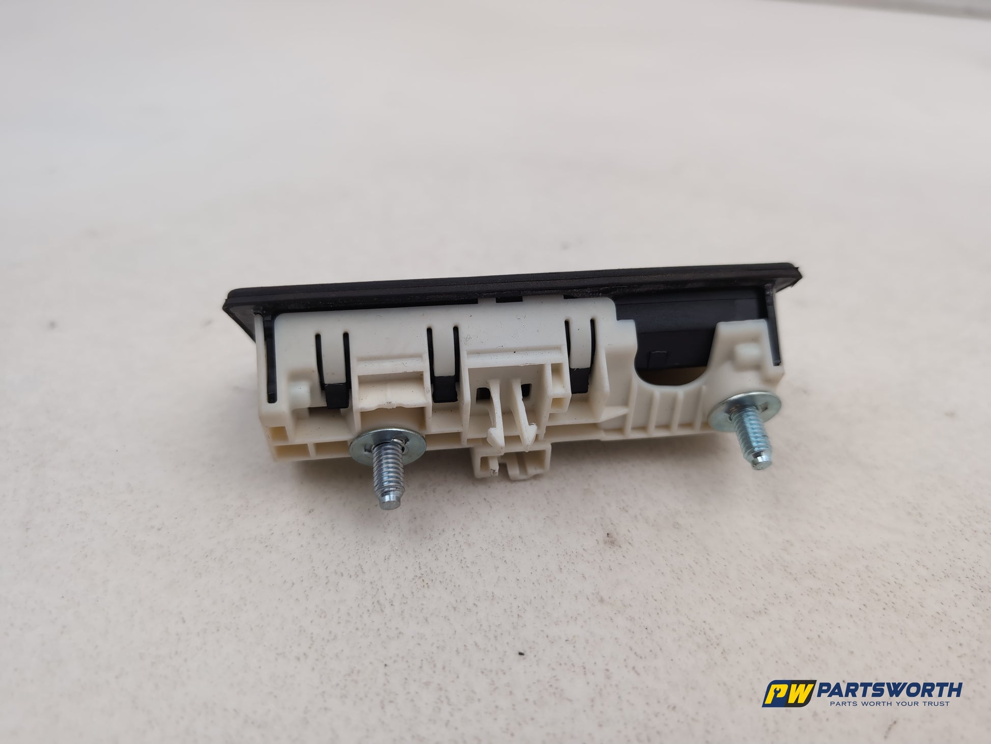 Audi A6 S Line Black Ed Tdi Tailgate Boot Open Release Handle Switch 5n0827566t - photo 10