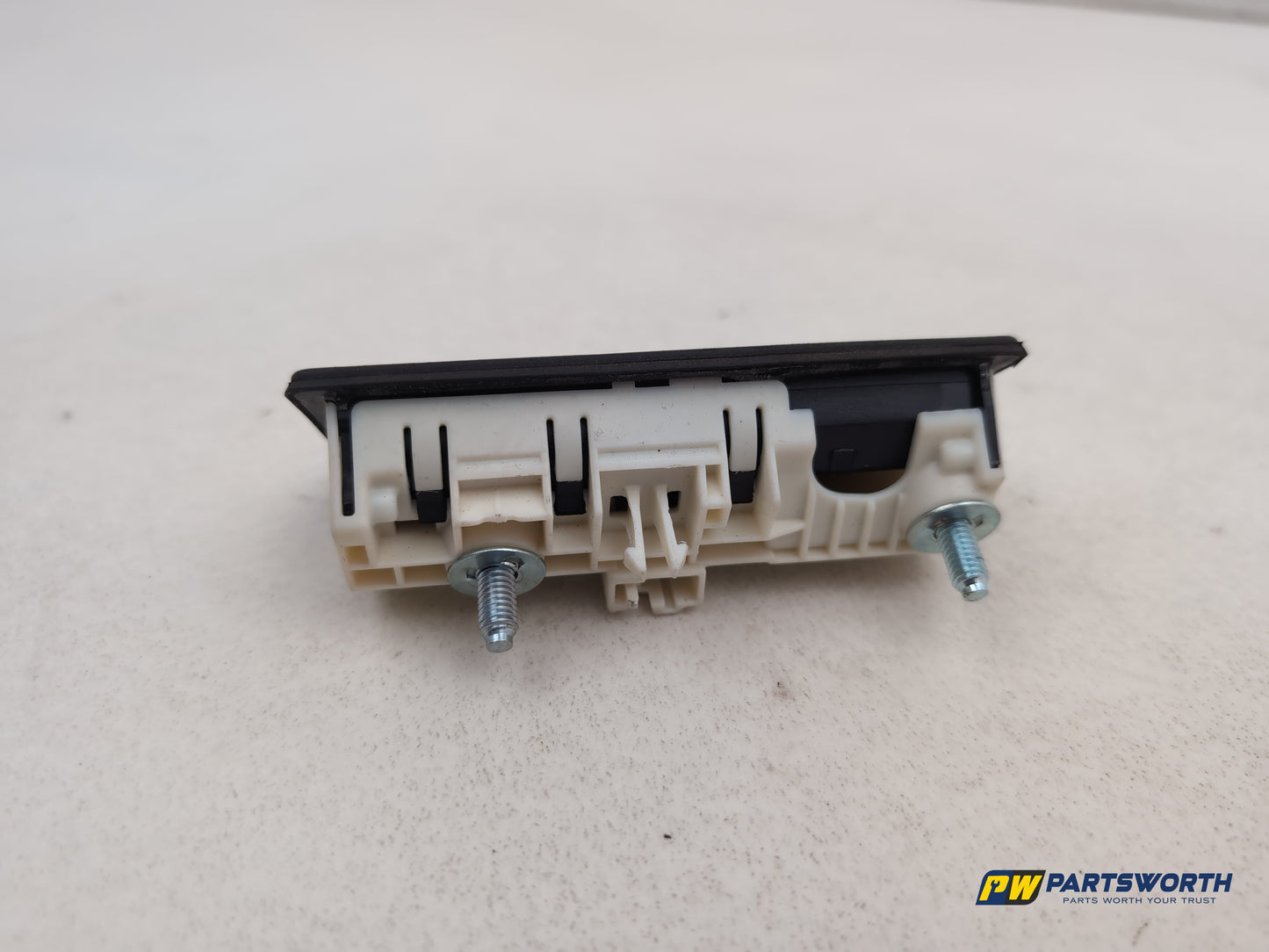 Audi A6 S Line Black Ed Tdi Tailgate Boot Open Release Handle Switch 5n0827566t - photo 4