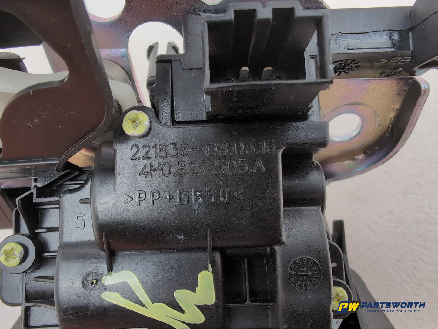 Audi A6 S Line Black Ed Tdi Quat Sa Boot Lid Lock Latch 4h0827505a 2011-2018 - photo 4