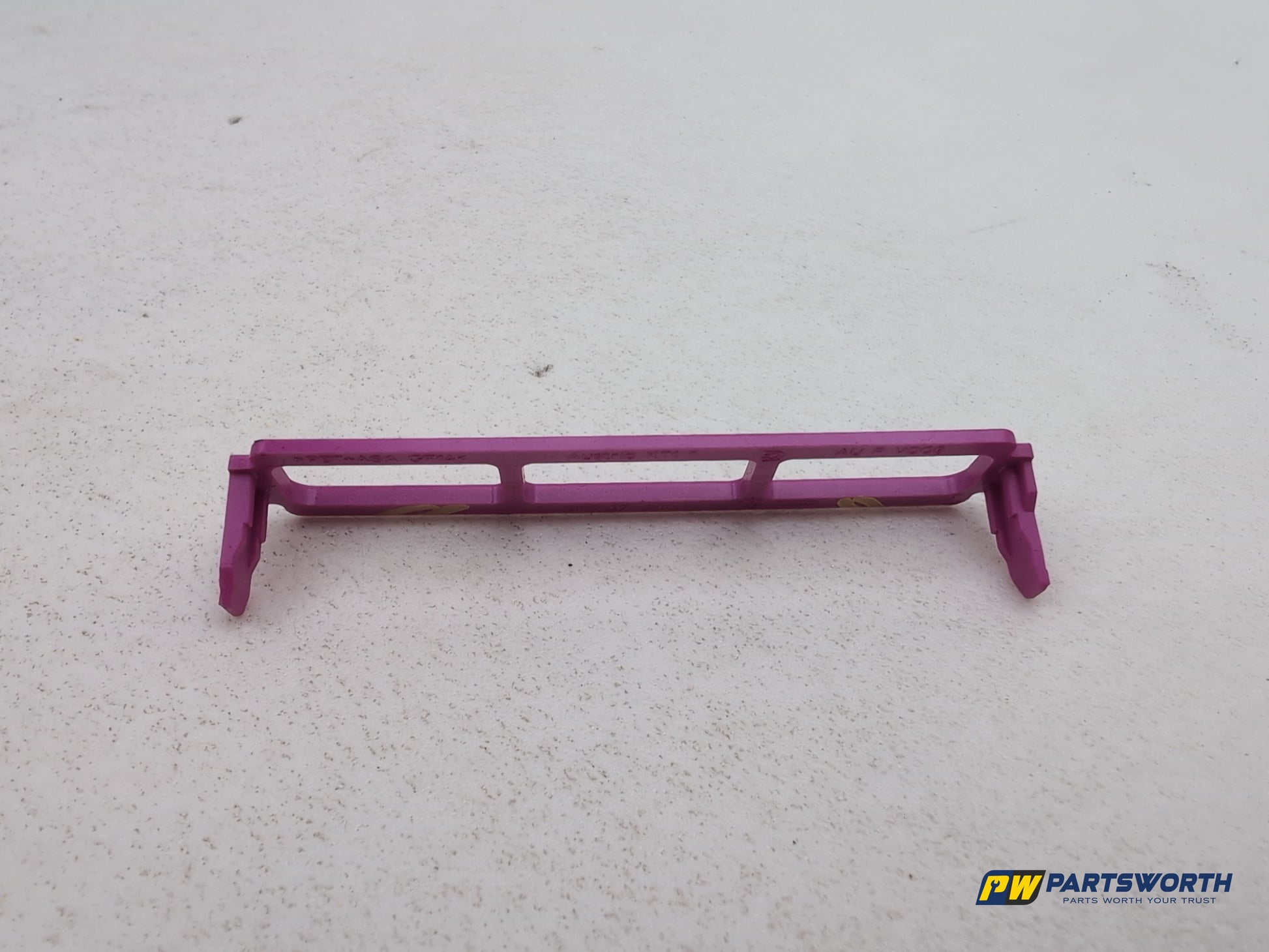 Audi A6 Se Tdi Quattro Auto Fuse Box Holder Mount Bracket 8k0971981a - photo 4