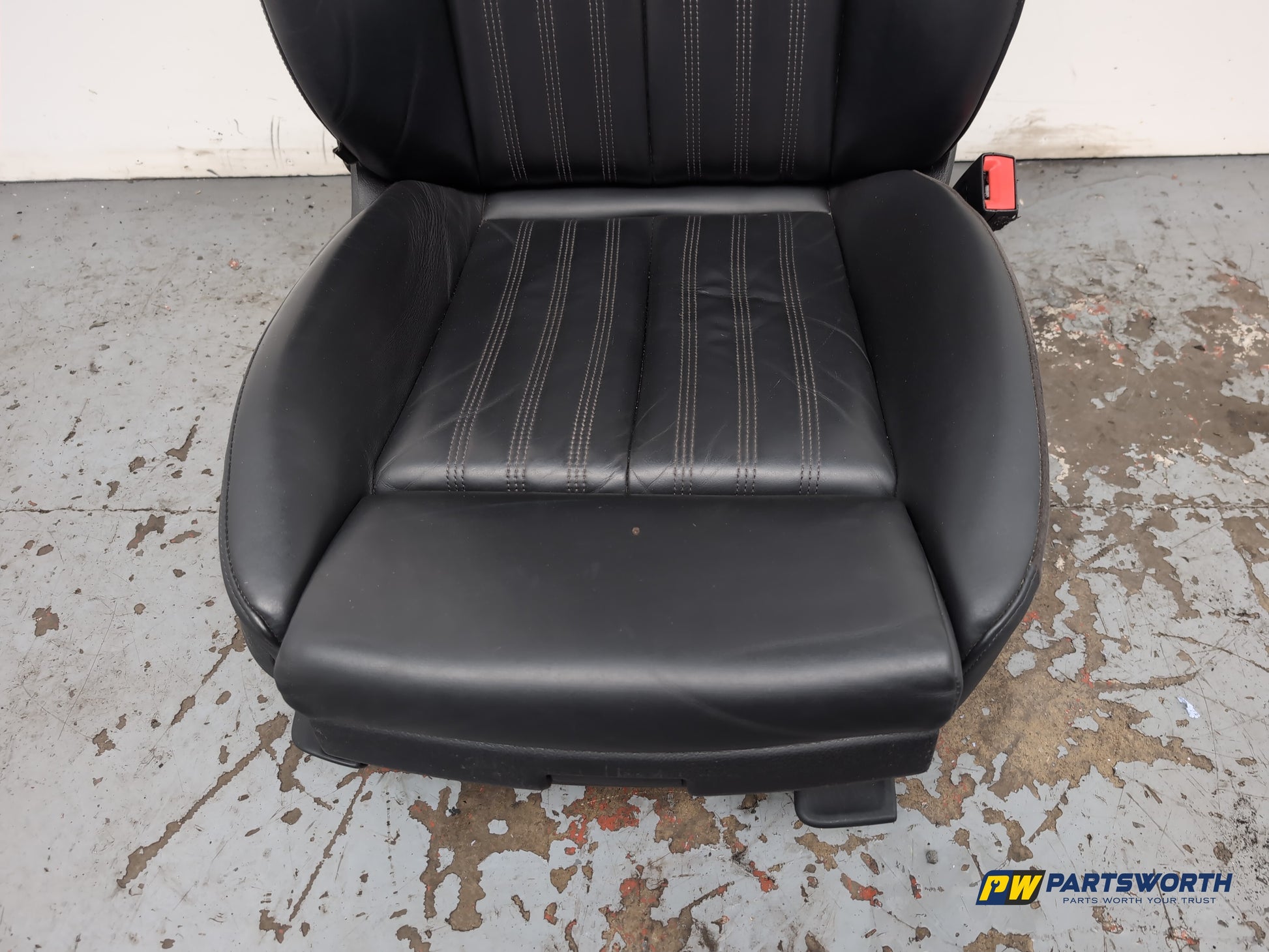 Seat Front RH 4