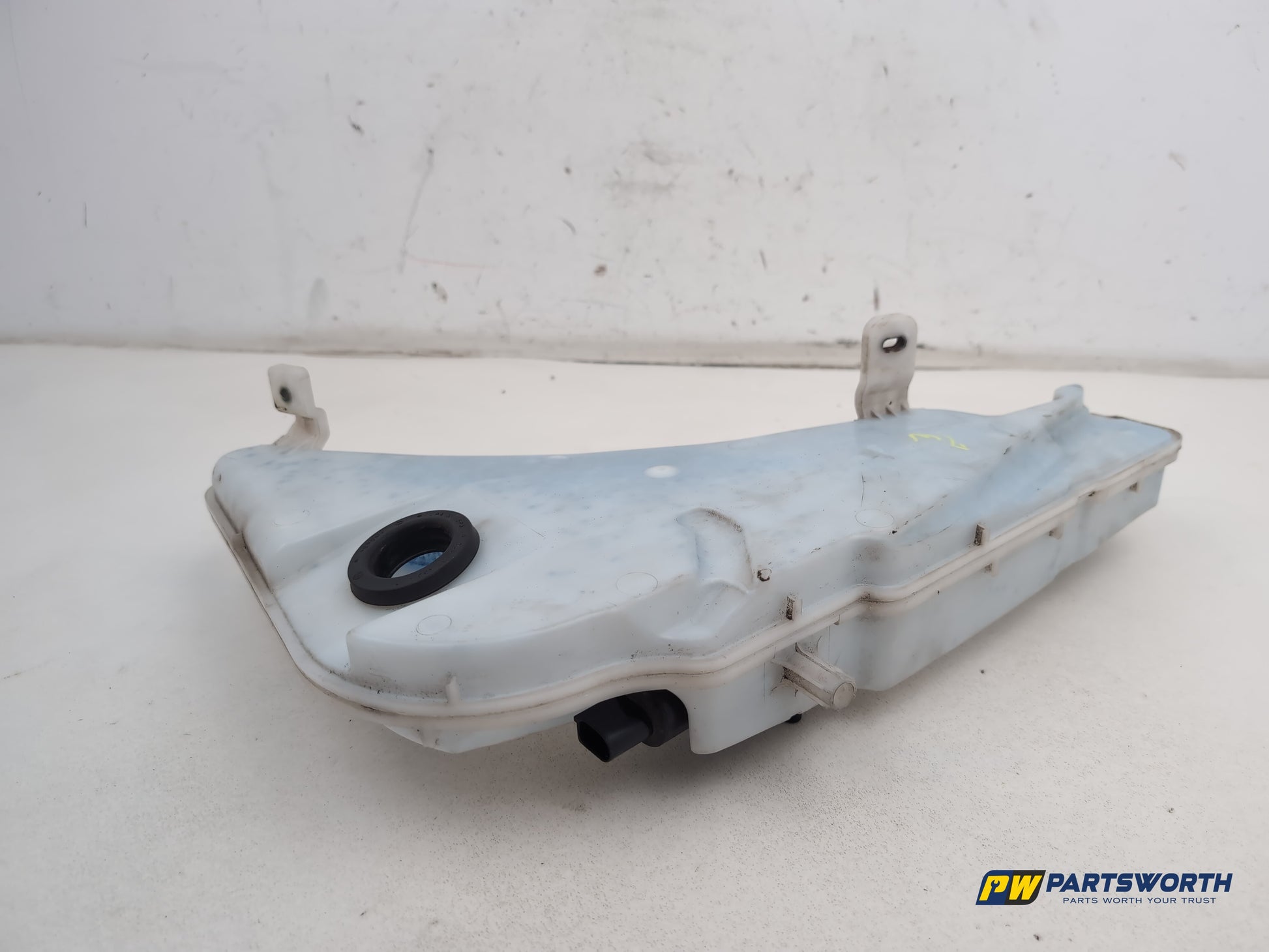 Audi A6 S Line Black Ed Tdi Quat Washer Bottle Windscreen 4g8955451j 2011-2018 - photo 4