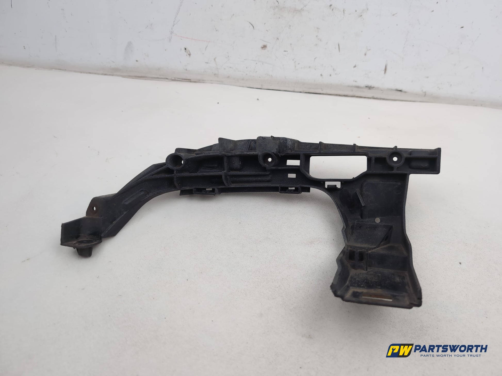 Audi A6 S Line Black Ed Tdi Saloon Bumper Rear Bracket Rh Driver Side 4g0807364 - photo 10