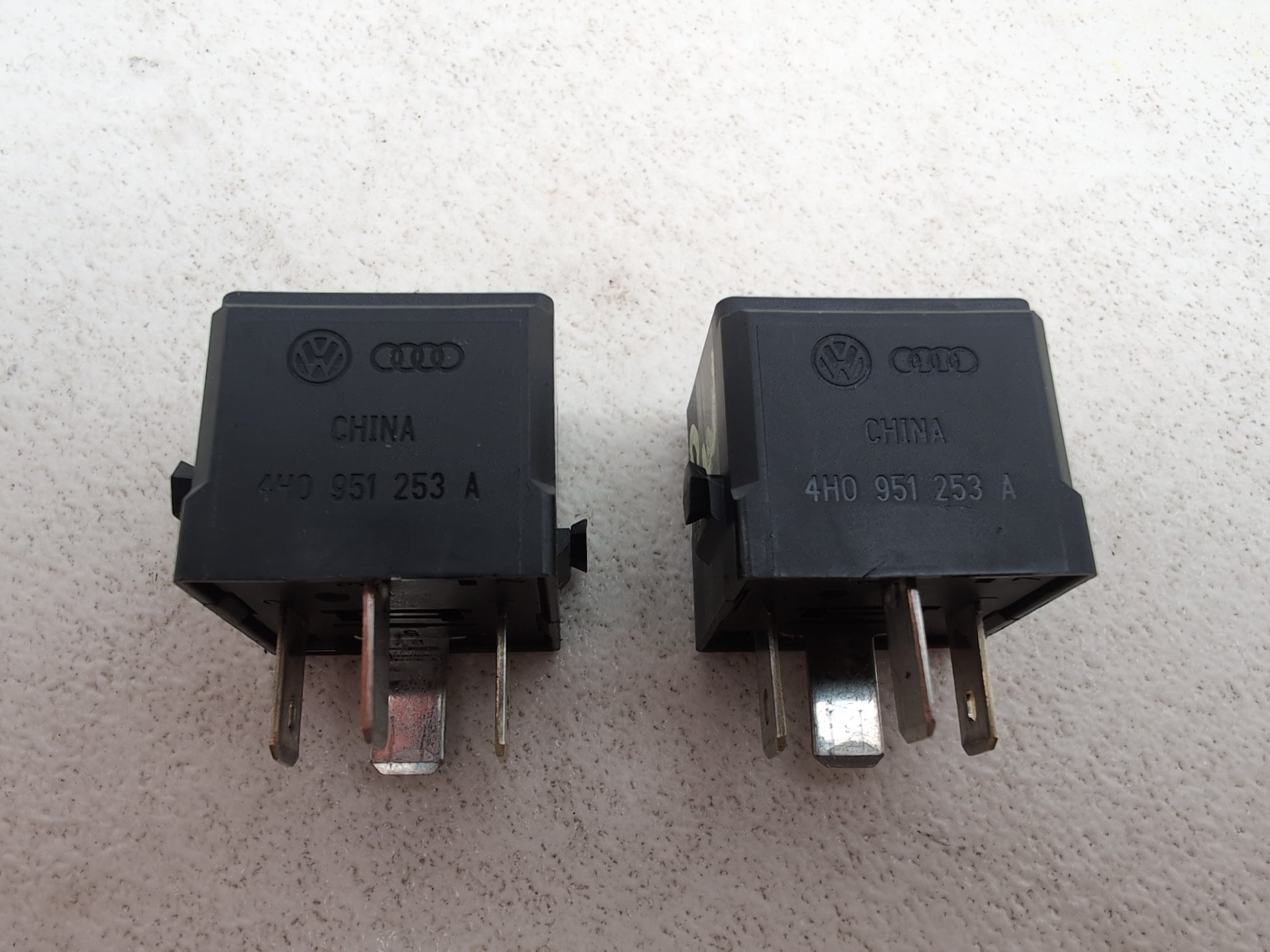 Audi Skoda Seat Vw Multi Use Relay 4 Pin 645 Set Of 2 4h0951253a - photo 4