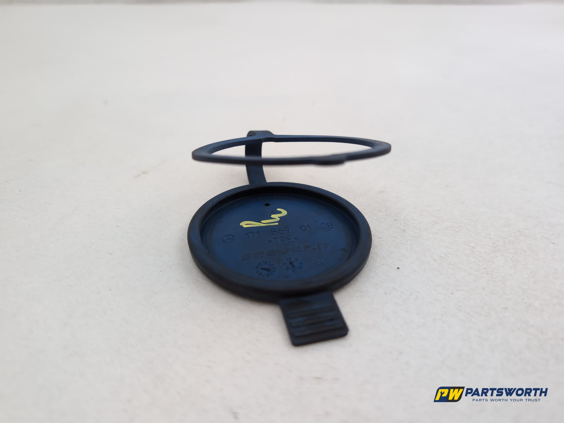Mercedes-Benz E220 Blueef-Cy Se Cdi Windscreen Washer Reservoir Cap A1718690108 - photo 4