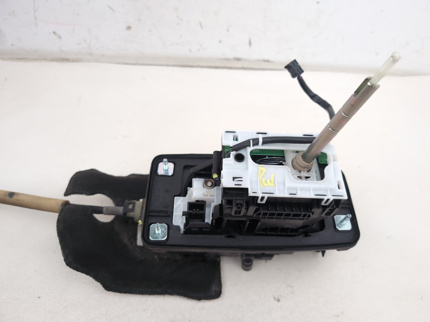 Audi A6 S Line Black Ed Tdi Semi Automatic Gear Selector Assembly 4g2713041bd - photo 4