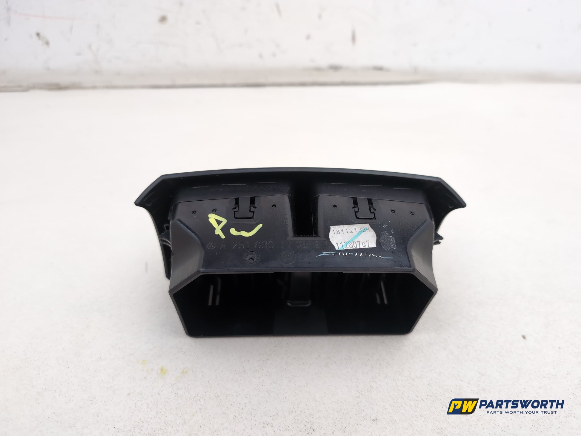 Mercedes R320 R-Class W251 Dashboard Centre Double Air Vent Grill A2518301154 - photo 10