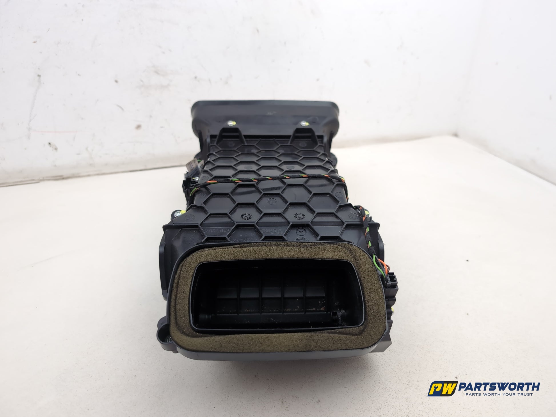 Mercedes R320 R-Class W251 Blower Ventilation Duct A251830030 2006-2011 - photo 10