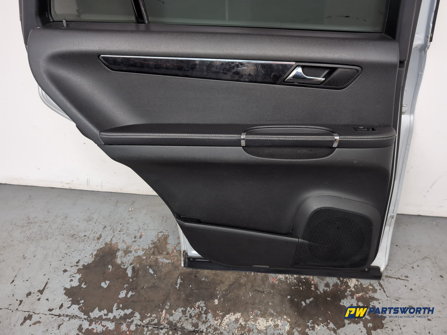 Mercedes R320 R-Class W251 Mpv Door Rear Lh Passenger Side Silver C775 2006-2013 - photo 10
