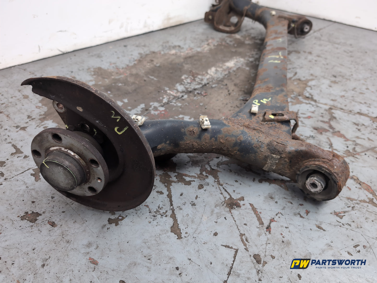 Audi A1 Contrast Edition Tdi 1.6l Diesel Axle Assembly Rear Cayc 2008-2012 - photo 4