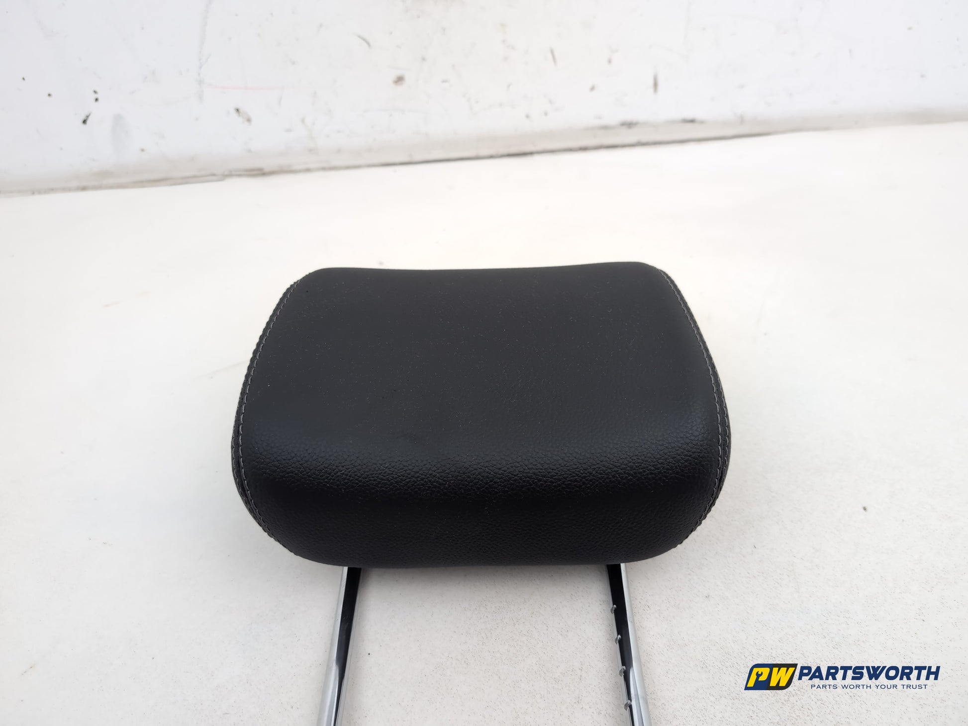Mercedes R320 R-Class W251 Front Leather Driver Side Headrest 2006-2013 - photo 4
