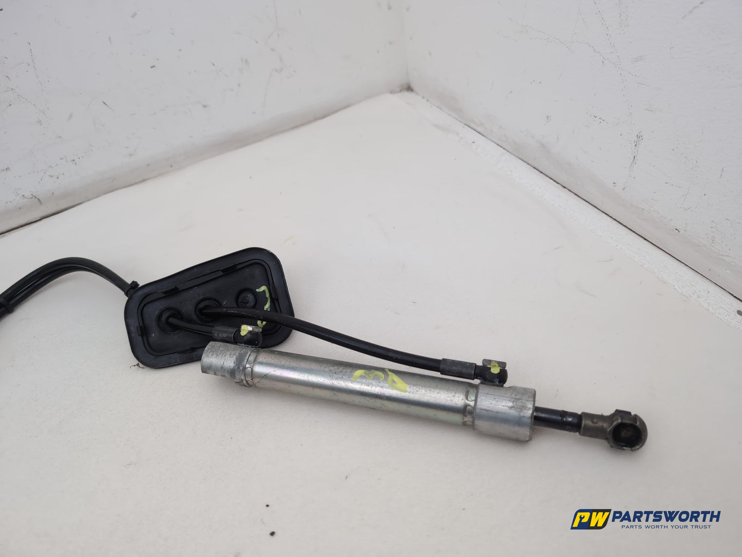 Mercedes R320 R-Class W251 Automatic Tailgate Hydraulic Pump Strut A1648701126 - photo 4