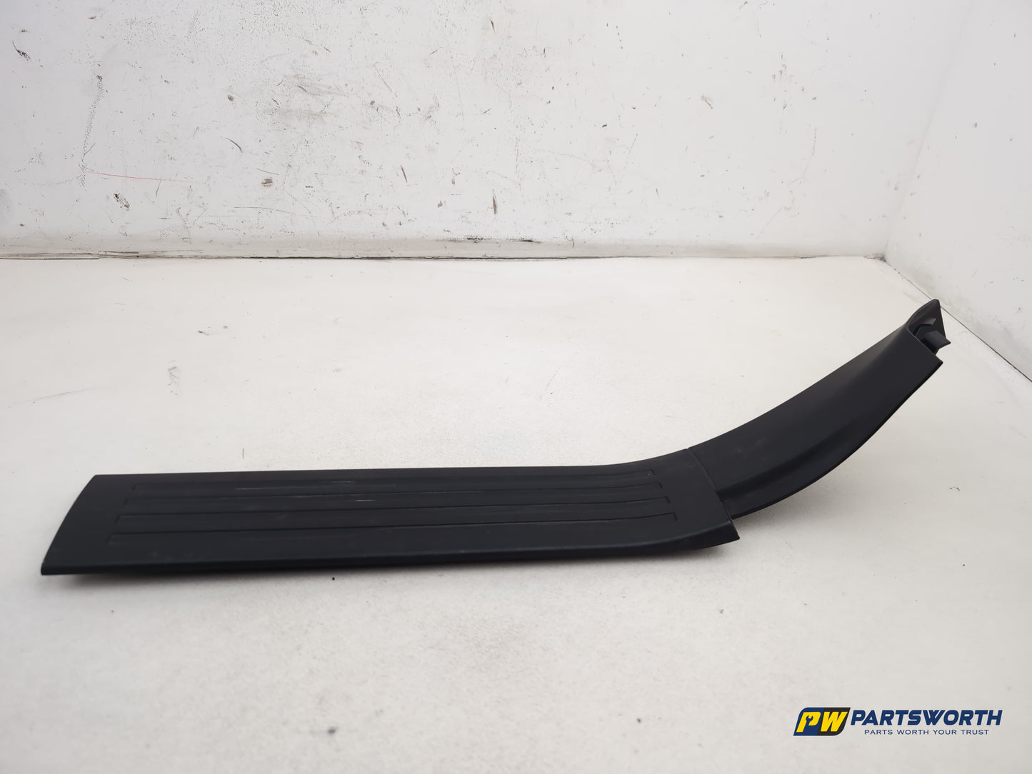 Mercedes R320 R-Class W251 Rear Left Door Step Cover A2516860336 2006-2013 - photo 4
