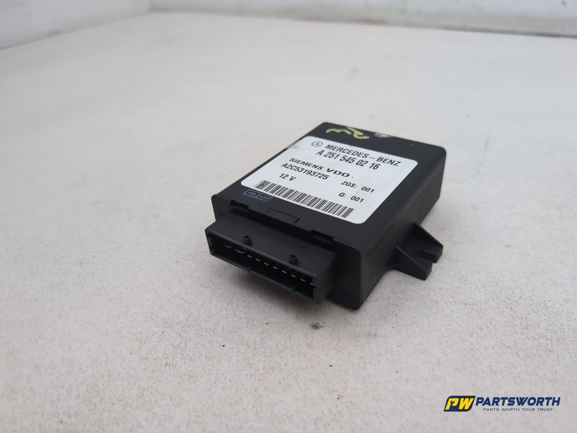 Mercedes R320 R-Class W251 Air Suspension Control Module Ecu A2515450216 - photo 4