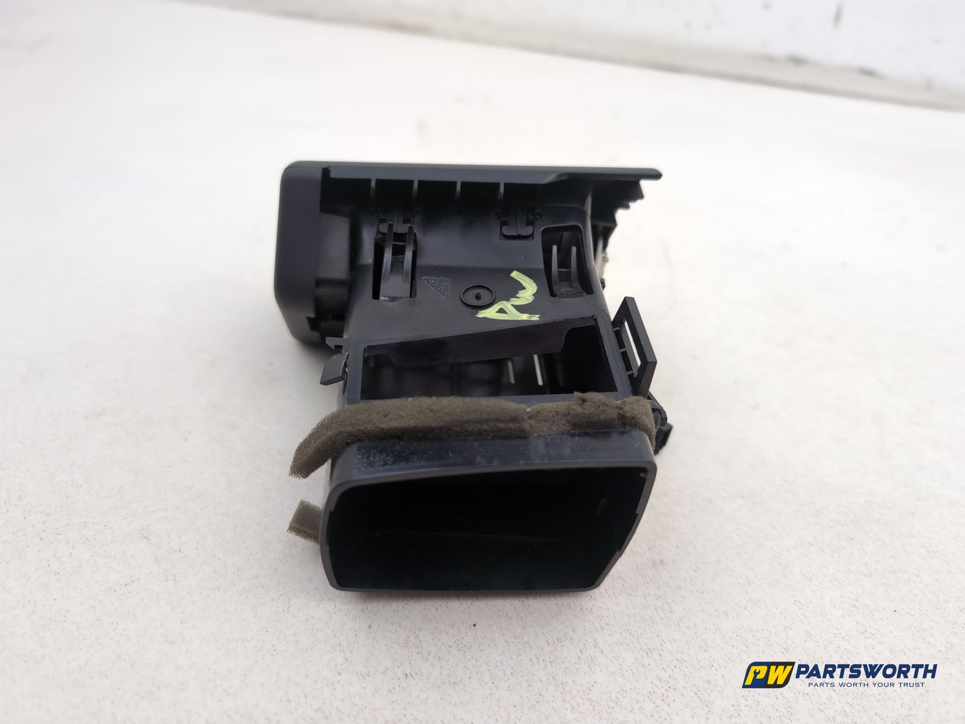 Mercedes R320 R-Class W251 Air Vent Trim Dashboard Right Side A2518300254 - photo 4