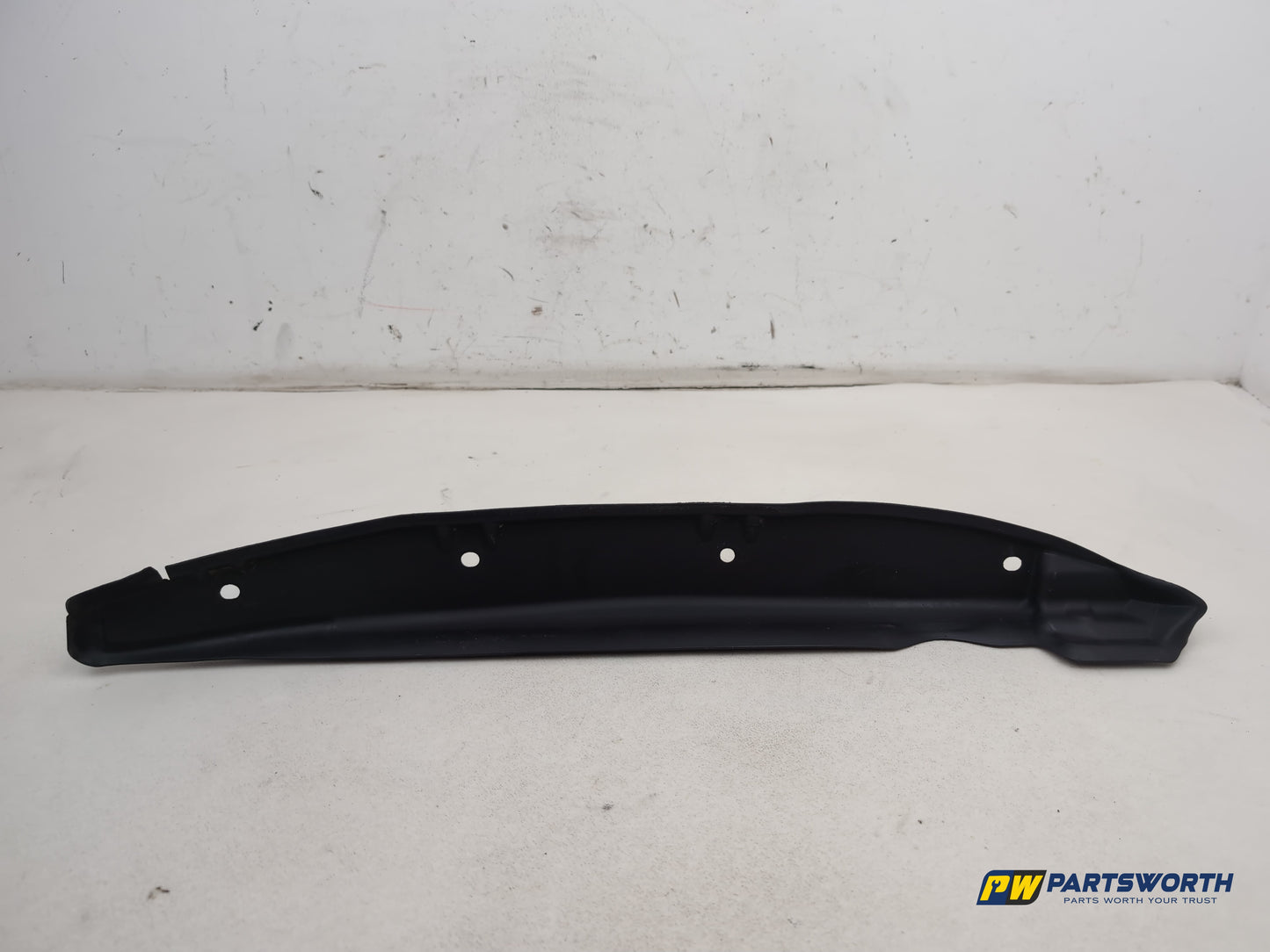 Mercedes R320 R-Class W251 Front Right Wing Fender Seal A2518890125 2006-2013 - photo 4
