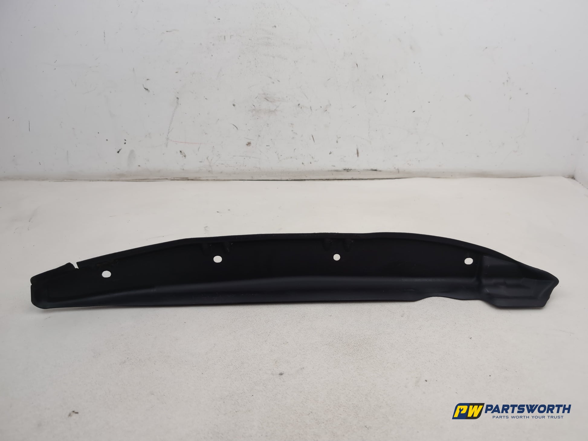 Mercedes R320 R-Class W251 Front Right Wing Fender Seal A2518890125 2006-2013 - photo 4