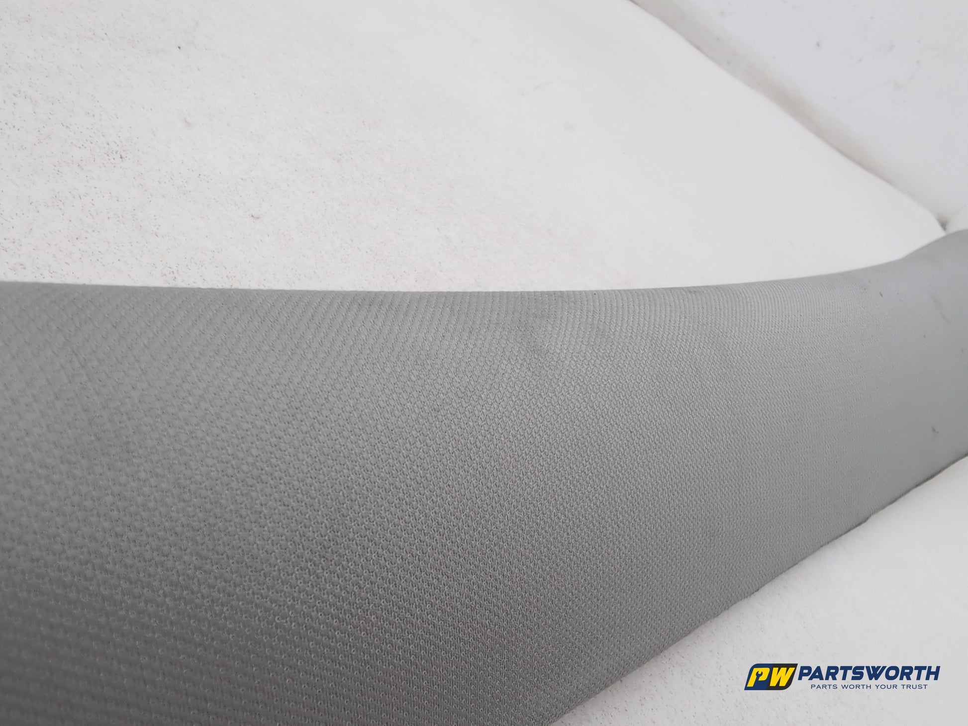 Mercedes R320 R-Class W251 Driver Side Rh A Pillar Trim A2516901925 2006-2013 - photo 4