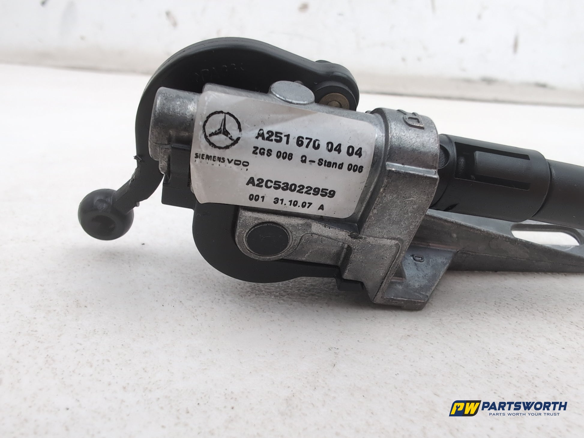 Mercedes R320 R-Class W251 Right Rear Quarter Window Motor Actuator A2518201842 - photo 4