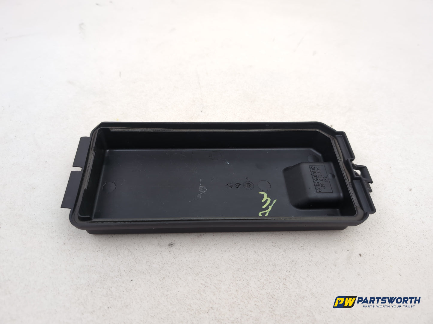 Mercedes R320 R-Class W251 Fuse Box Cover Trim A1645400182 2006-2013 - photo 4