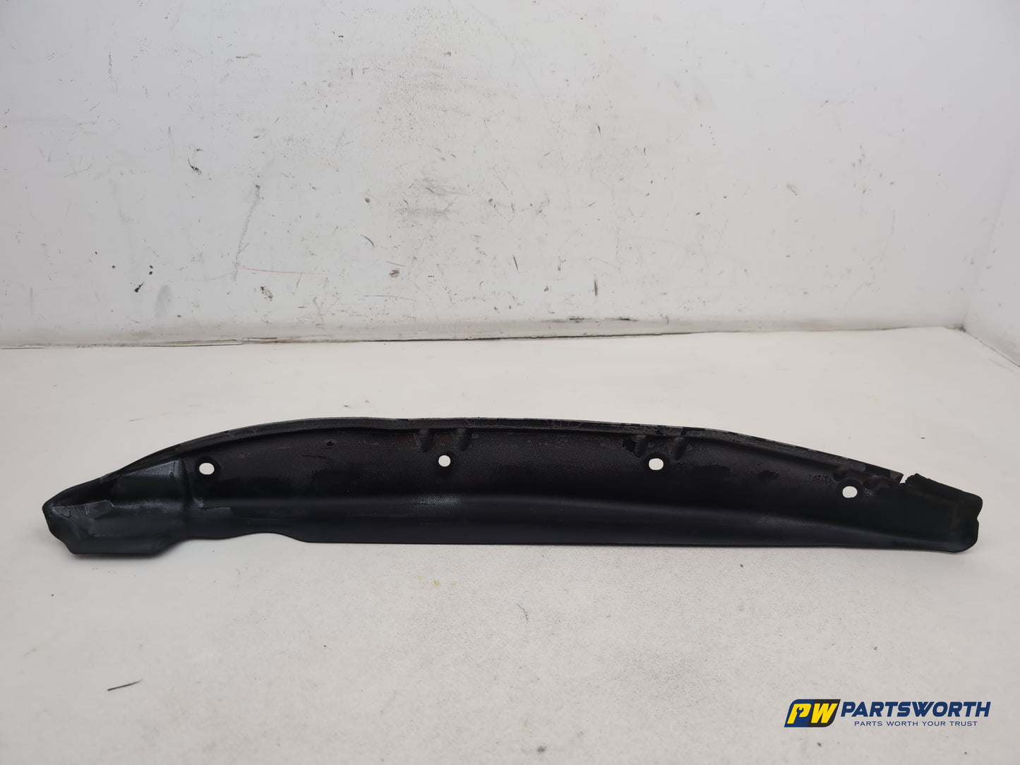 Mercedes R320 R-Class W251 Front Left Wing Fender A2518890225 2006-2010 - photo 4