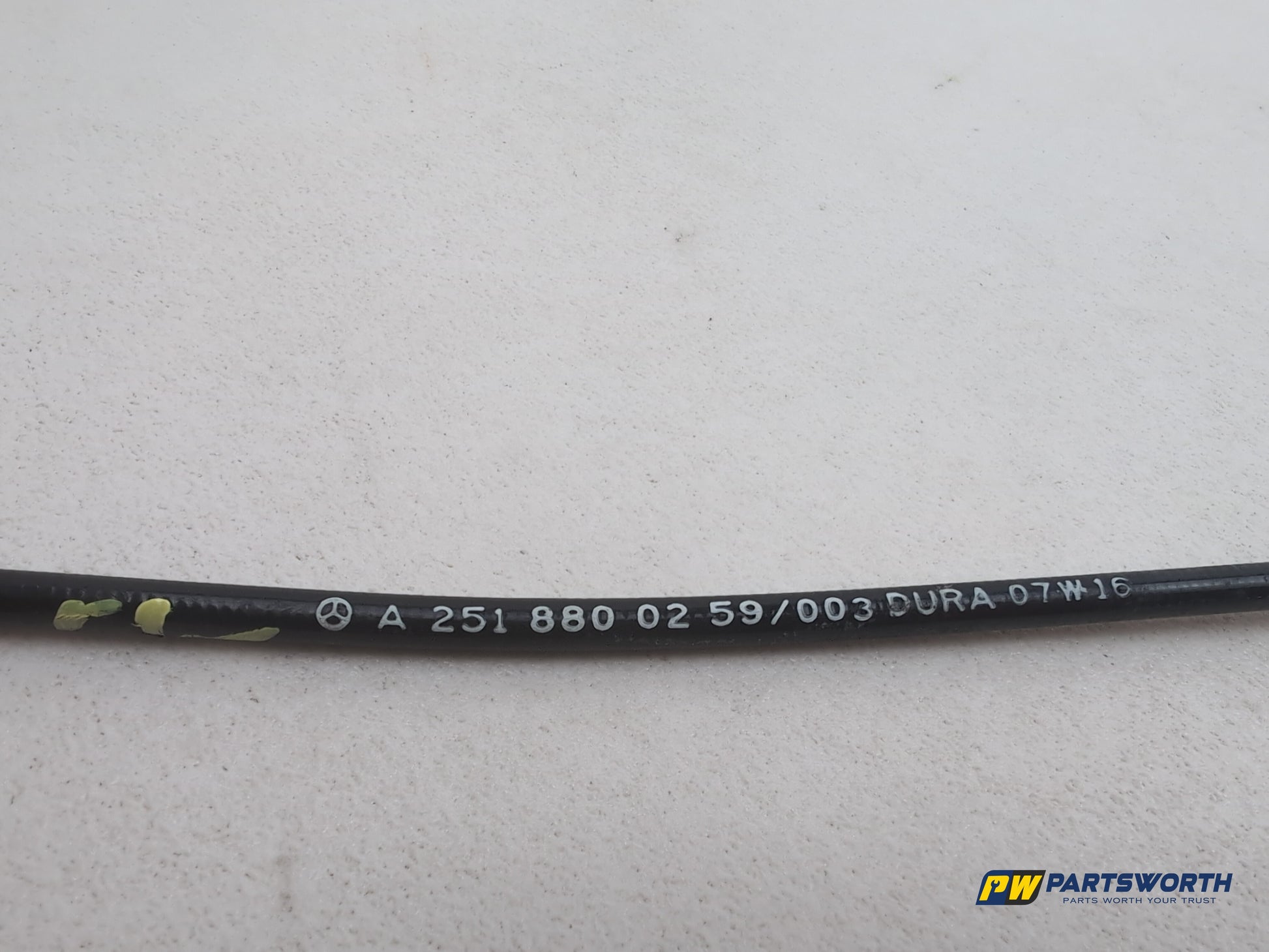 Mercedes R320 R-Class W251 Bonnet Release Cable A2518800259 2006-2013 - photo 4