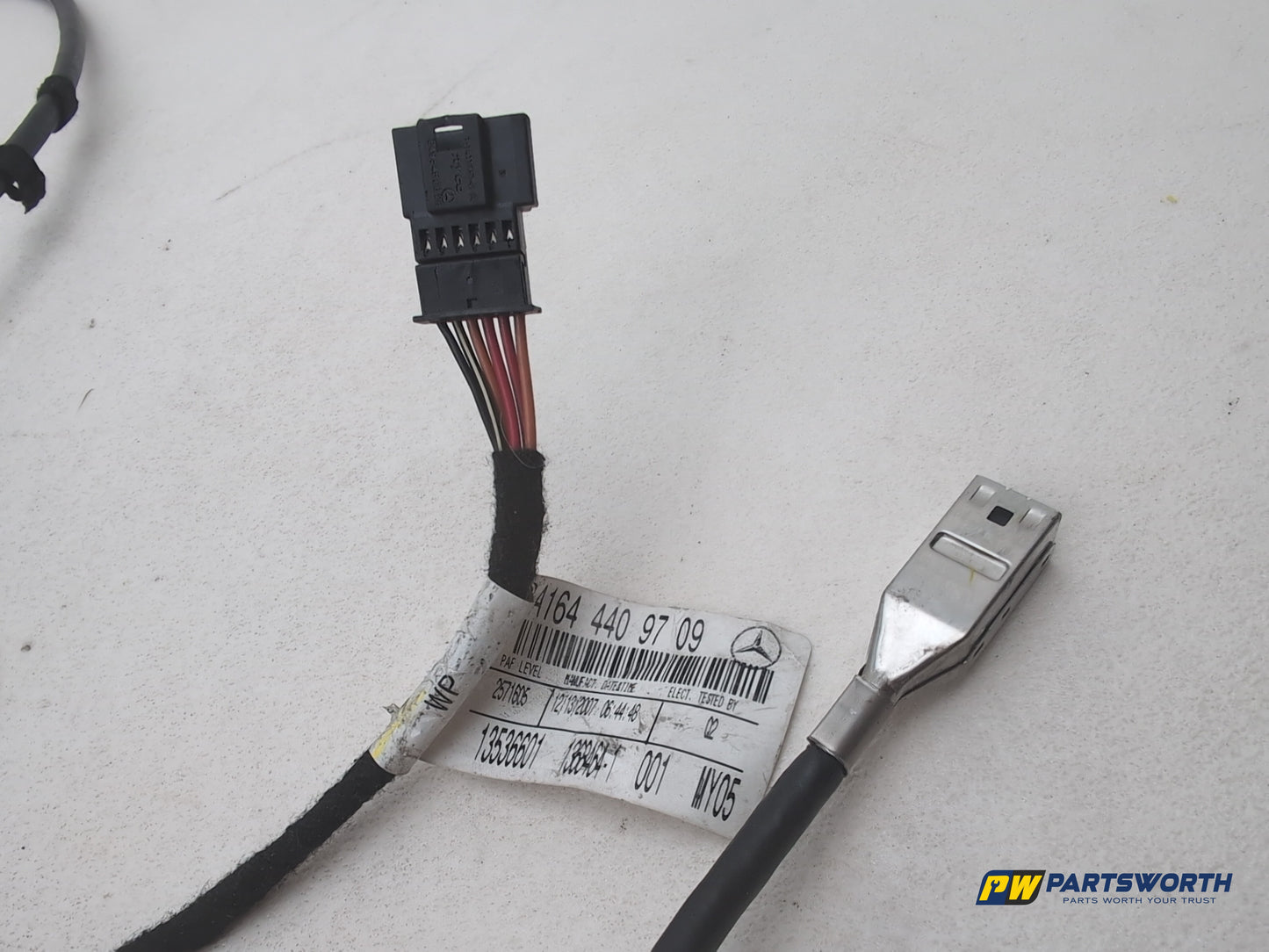 Mercedes R320 R-Class W251 Front Headrest Tv Screen Rear Display With Remote - photo 10