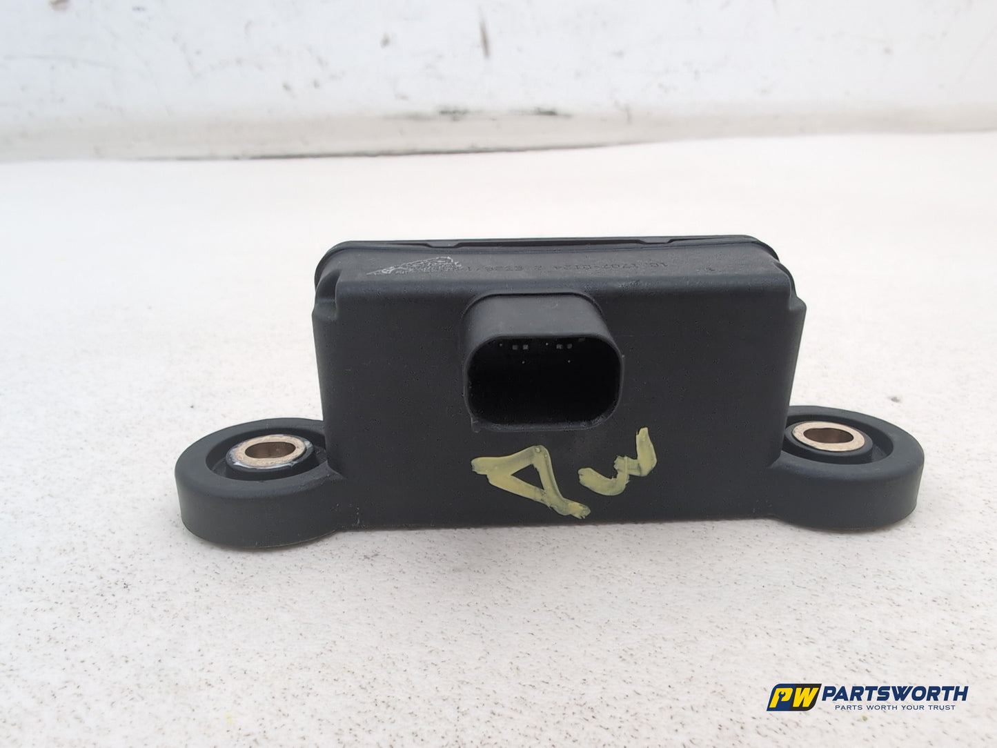 Mercedes R320 R-Class W251 Yaw Rotation Rate Sensor A0055422018 2006-2013 - photo 4