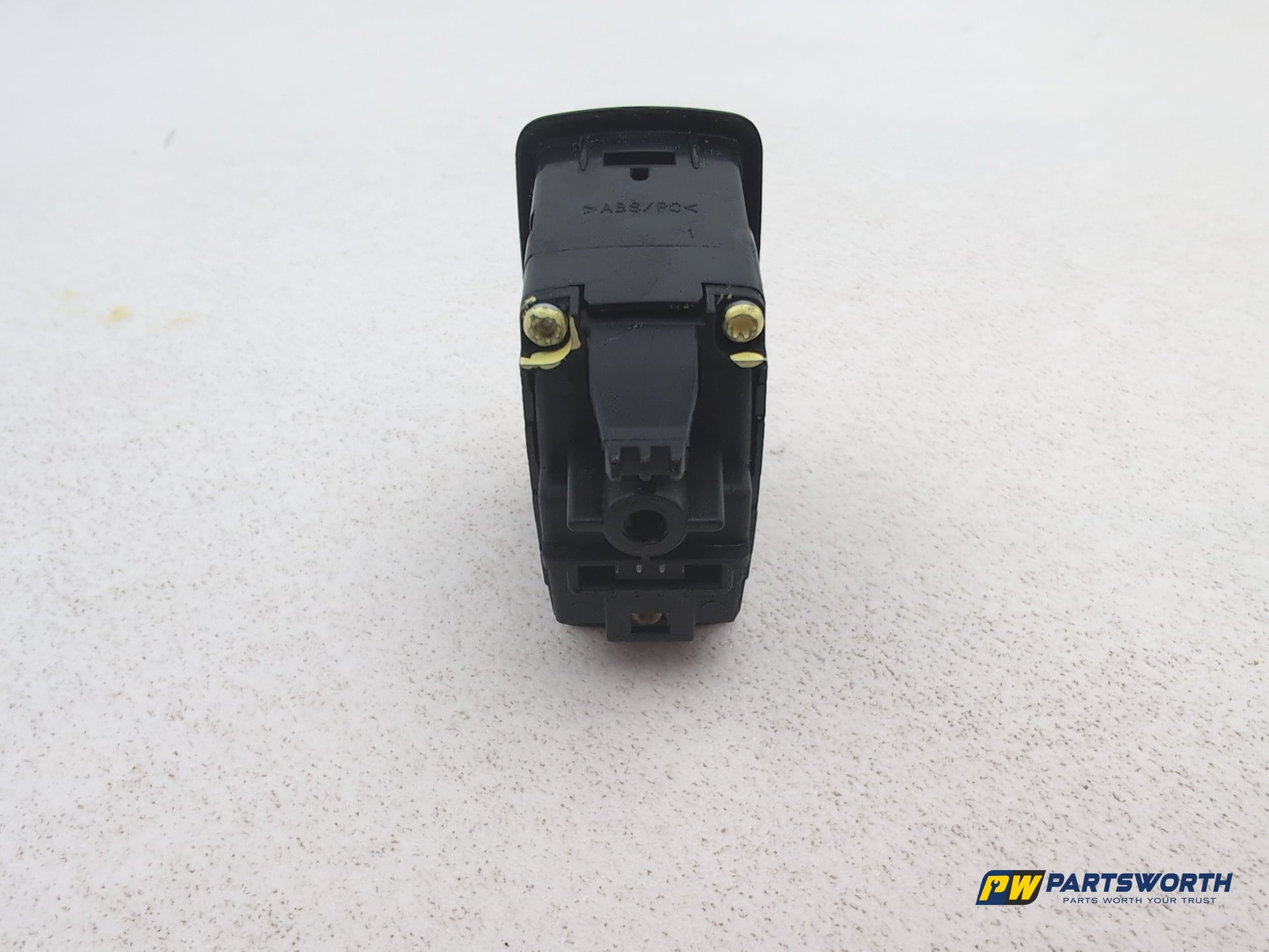 Mercedes R320 Sr-Class W251 Tailgate Open Switch A2518706310 2006-2013 - photo 10