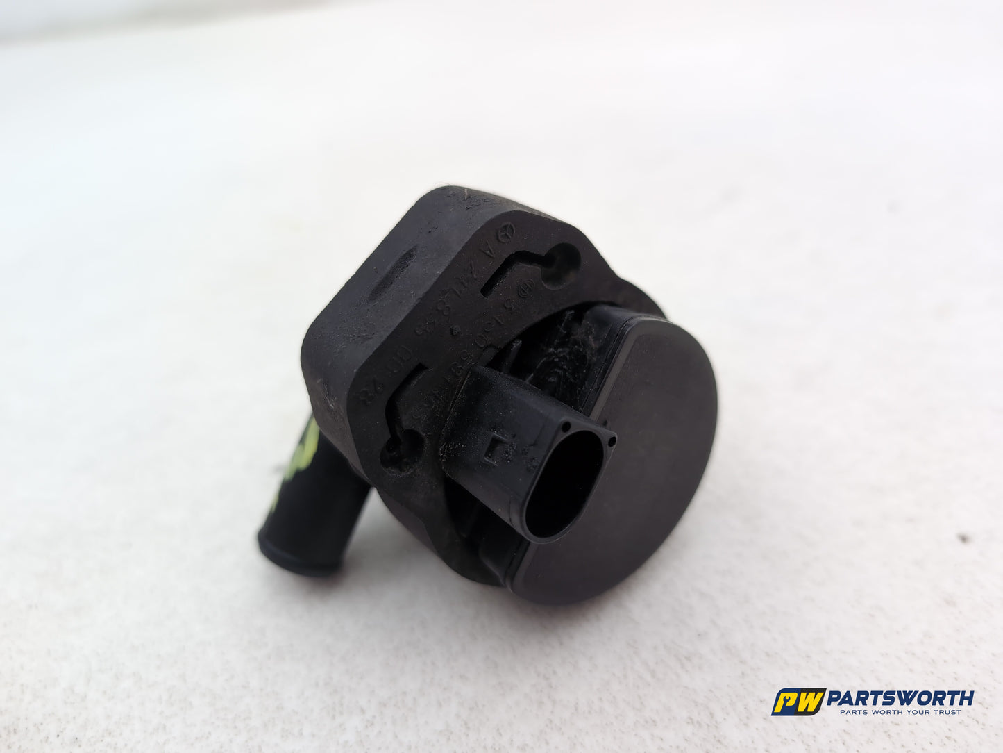Mercedes R320 R-Class W251 3.0l Diesel Auxiliary Coolant Water Pump A2118350028 - photo 4