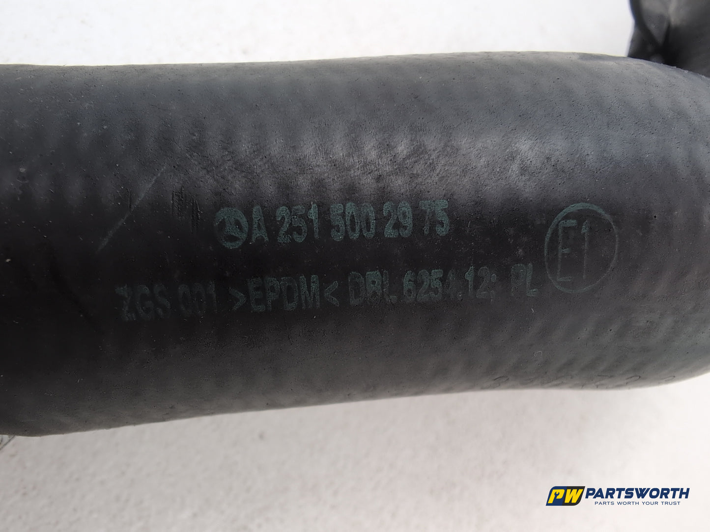 Mercedes R320 R-Class W251 3.0l Diesel Coolant Hose Pipe Lines 2006-2013 - photo 4