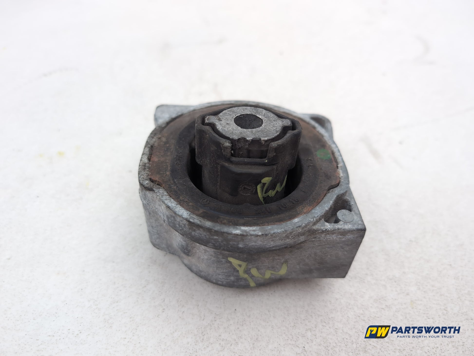 Mercedes-Benz B200 B-Class W245 2.0l Diesel Right Engine Mount A1692401018 - photo 4