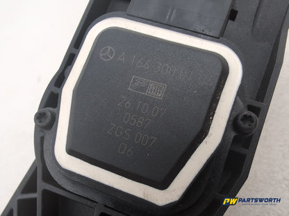 Mercedes R320 R-Class W251 Accelerator Pedal Throttle A1643000104 2006-2013 - photo 4