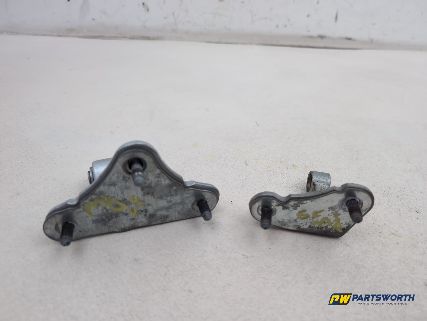 Mercedes R320 R-Class W251 Passenger Side Lh Front Door Hinge Pair 2006-2013 - photo 4