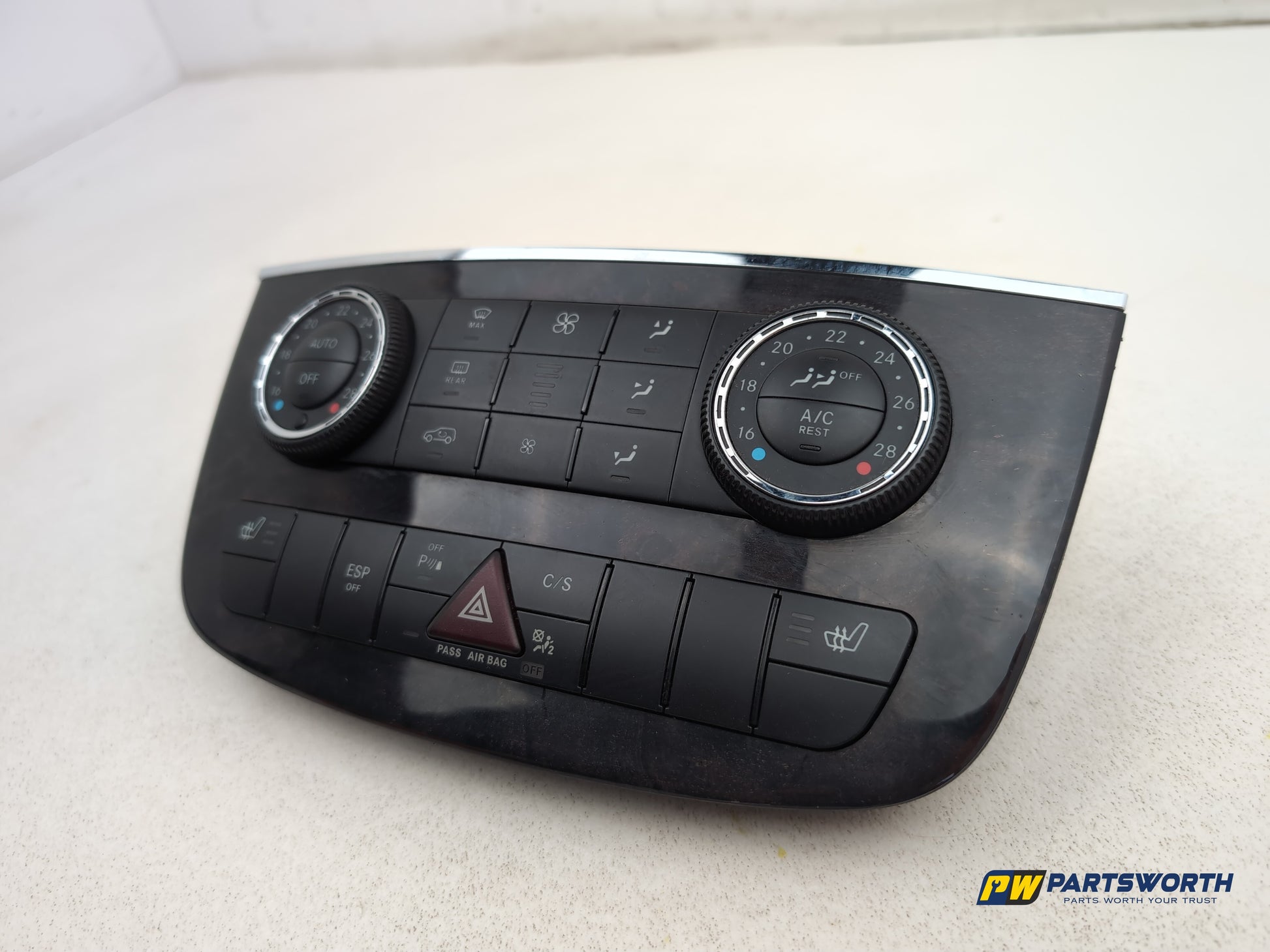 Mercedes R320 R-Class W251 Heater Control Assembly A2518205089 2006-2013 - photo 4